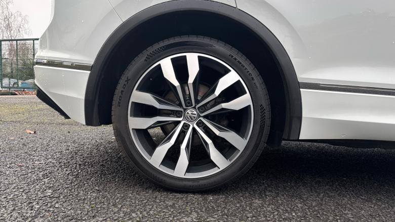 Volkswagen Tiguan 2.0 TDi 190 4Motion R-Line 5dr DSG Diesel Estate